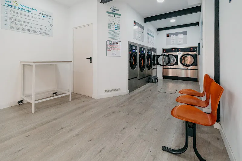 Il lavaggio - Lavandería Autoservicio - Sevilla