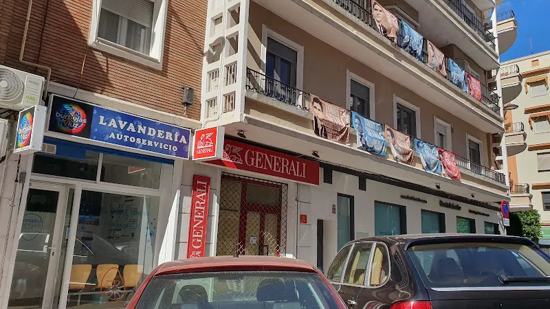 Burbujas de luz - Lavandería de autoservicio en Sevilla - foto 2