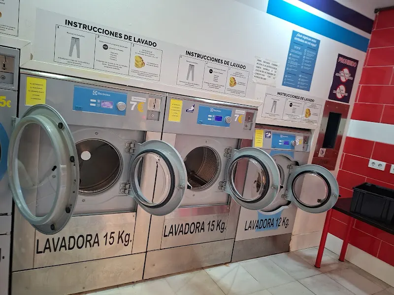 Lavanderia Express - Lavandería de autoservicio en Sevilla - foto 2