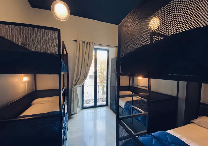 JOY Setas Coworking Hostel Sevilla - Sevilla