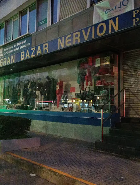 Gran Bazar Nervion en Sevilla - foto 2