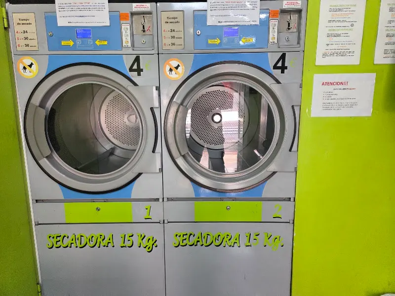CE Colada Exprés - Lavandería de autoservicio en Zaragoza - foto 2