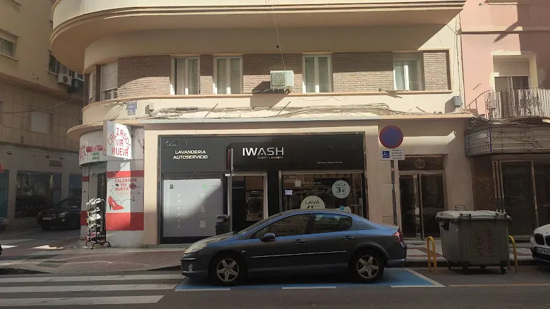 Iwash Laundry | Lavandería de autoservicio Malaga - Lavandería de autoservicio en Málaga - foto 2