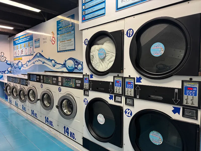 Lavomatic - Lavandería de autoservicio en Málaga - foto 2