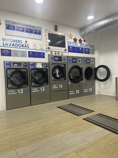 Open Wash - Lavandería de autoservicio en Torremolinos - foto 2