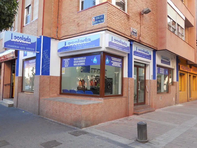 Lacolada - Lavandería de autoservicio en Murcia - foto 2