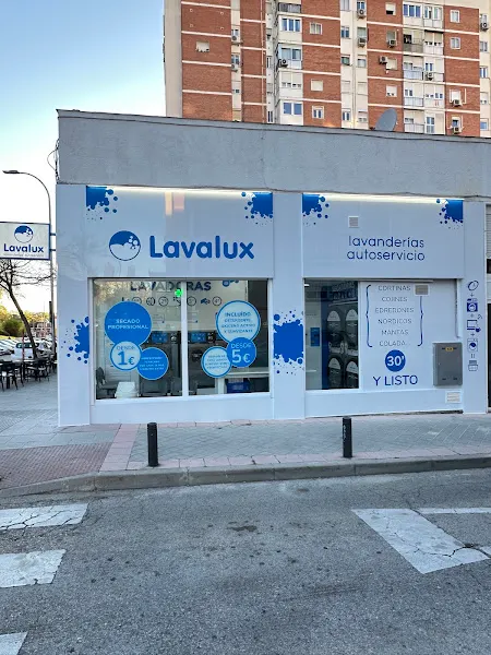 Lavandería Autoservicio Lavalux Madrid - Fuencarral-El Pardo - Lavandería de autoservicio en Madrid - foto 2