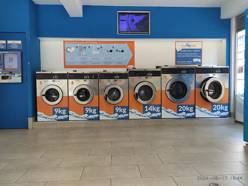 Angrelo Lavanderia - Servicio de limpieza en Madrid - foto 4