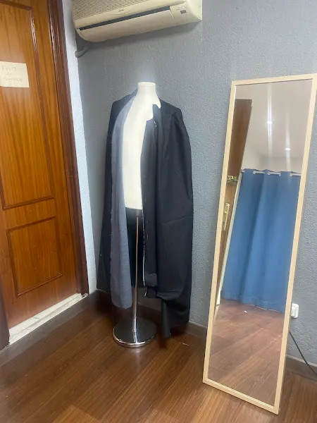 Alterations center - Tienda de arreglos de ropa en València - foto 2