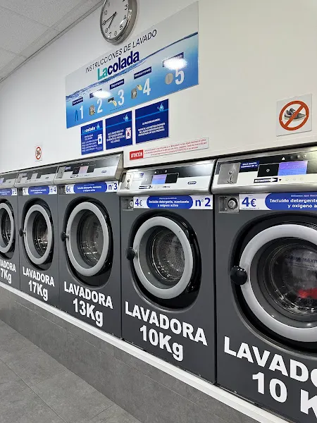 Lavanderia autoservicio LaColada Ricardo Ortega 14 - Palma