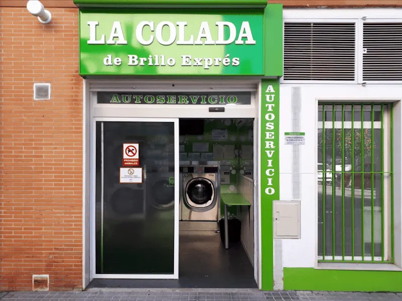 La Colada de Brillo Exprés - Lavandería de autoservicio en Córdoba - foto 2