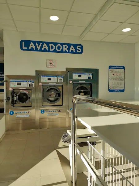 Auga & Xabón - Lavandería de autoservicio en Vigo - foto 2
