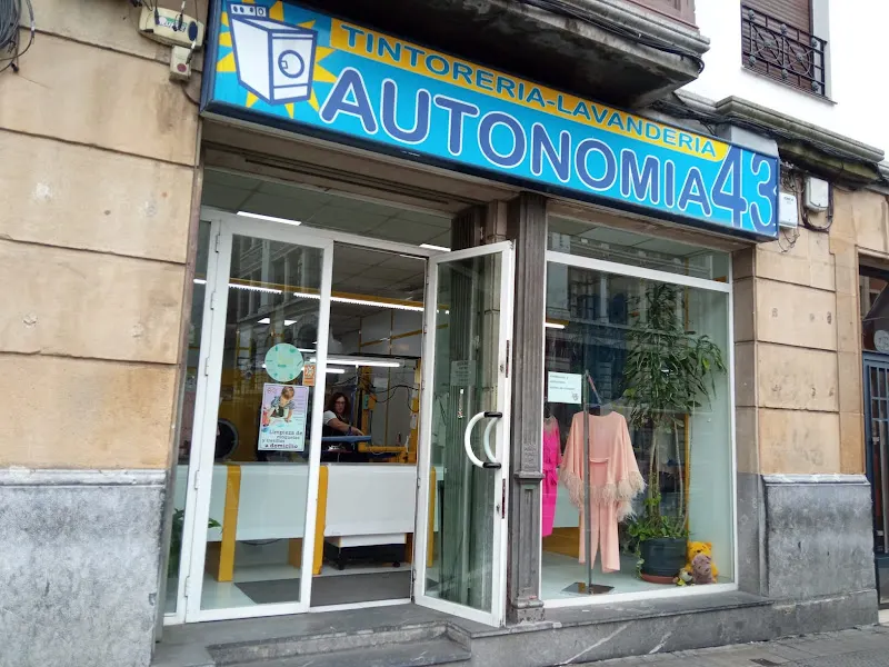 Tintorería Autonomía 43