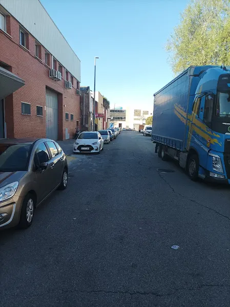 Boaya S.L. - Lavandería en Cornellà de Llobregat - foto 2