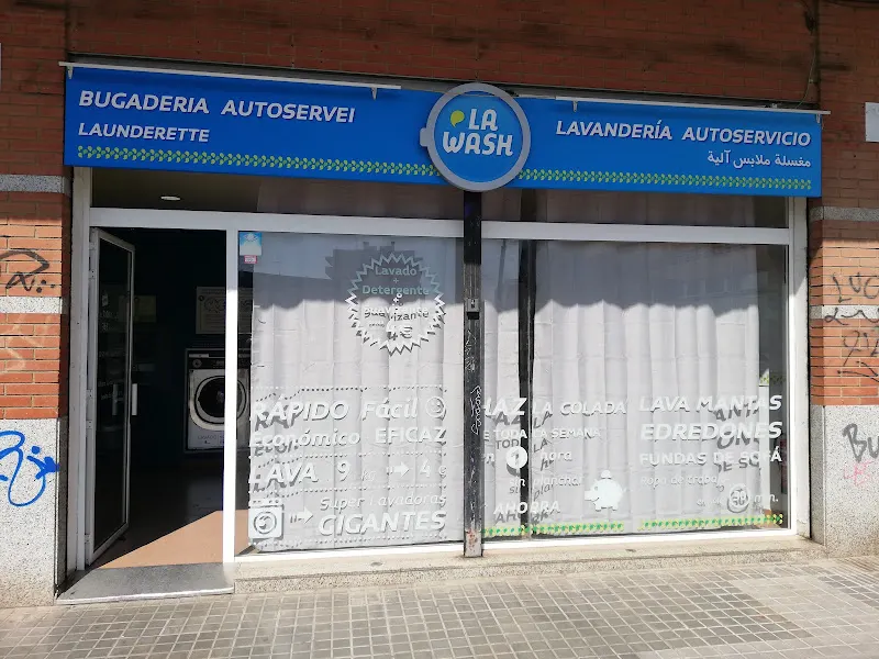 La Wash - Lavandería de autoservicio en L'Hospitalet de Llobregat - foto 2