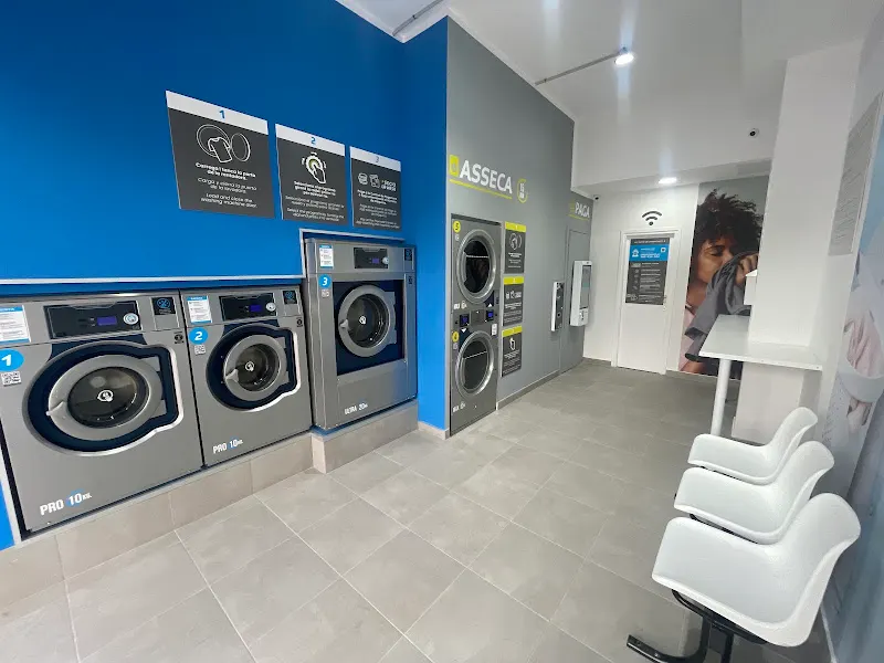La Wash - Lavandería de autoservicio en Esplugues de Llobregat - foto 2