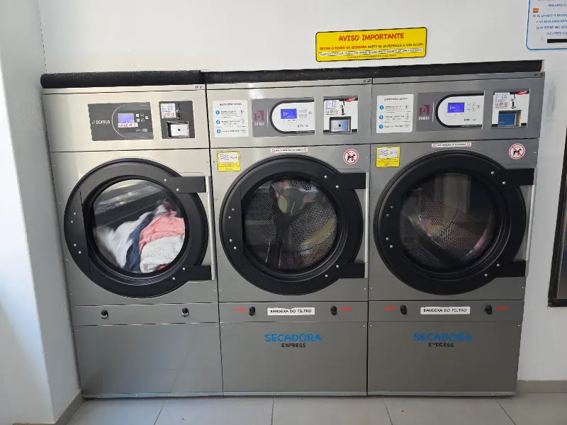 Auga e Xabón - Lavandería de autoservicio en Coruna (A) - foto 2