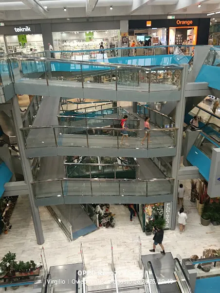 Centro Comercial Salesas